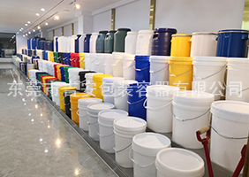 320lu黄片吉安容器一楼涂料桶、机油桶展区